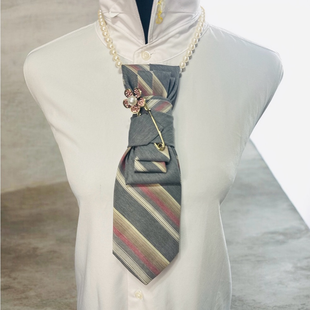 Sears Gray/Pink Necktie with Pink Flower Pin